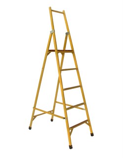 Диэлектрическая стремянка 5 ступеней ССС-2,5-Ф40М - фото 78299